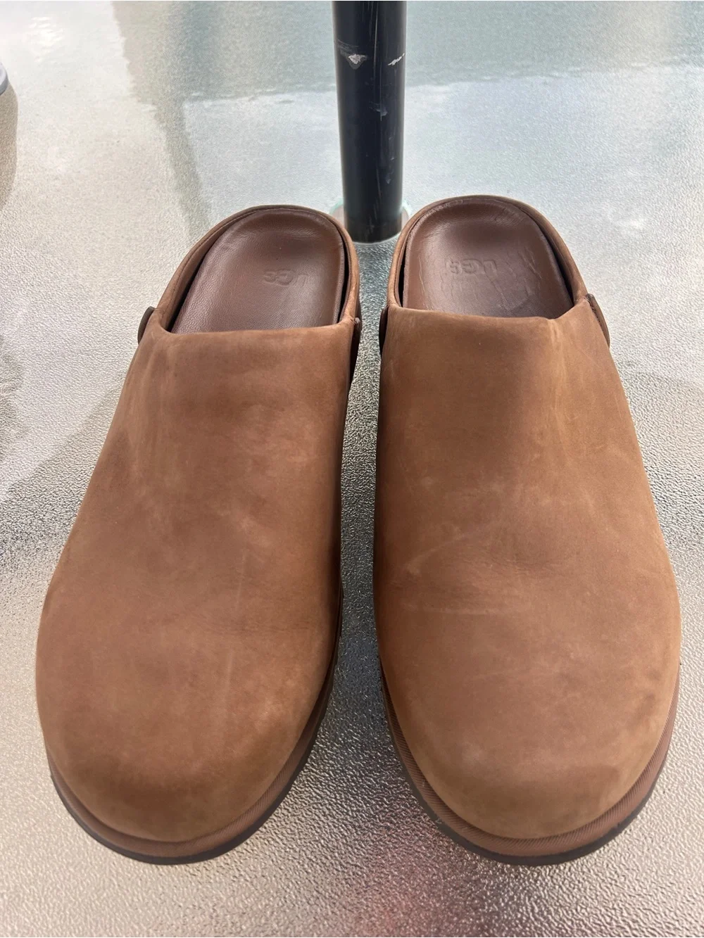 Ugg Otzo Clog Nubuck Leather Size 12 GUC Casual Neutral Shoe